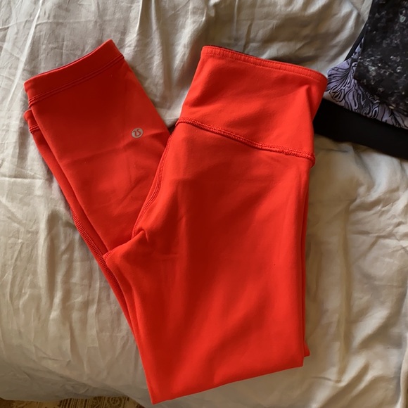 Reversible lululemon crop low rise - Picture 3 of 3
